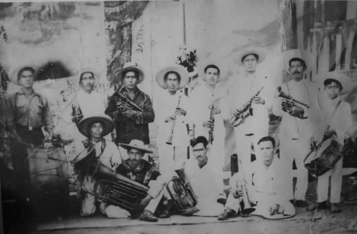 La primera Banda Morelos de Carácuaro, ahora conocida como Banda Río verde